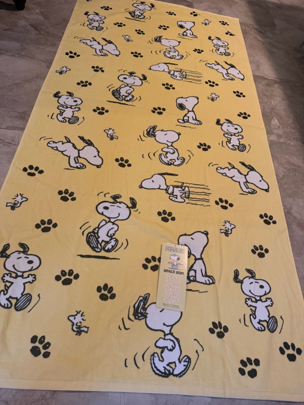 Peanuts Beach Bum Snoopy Beach Towel - Yellow - Picture 5 of 6